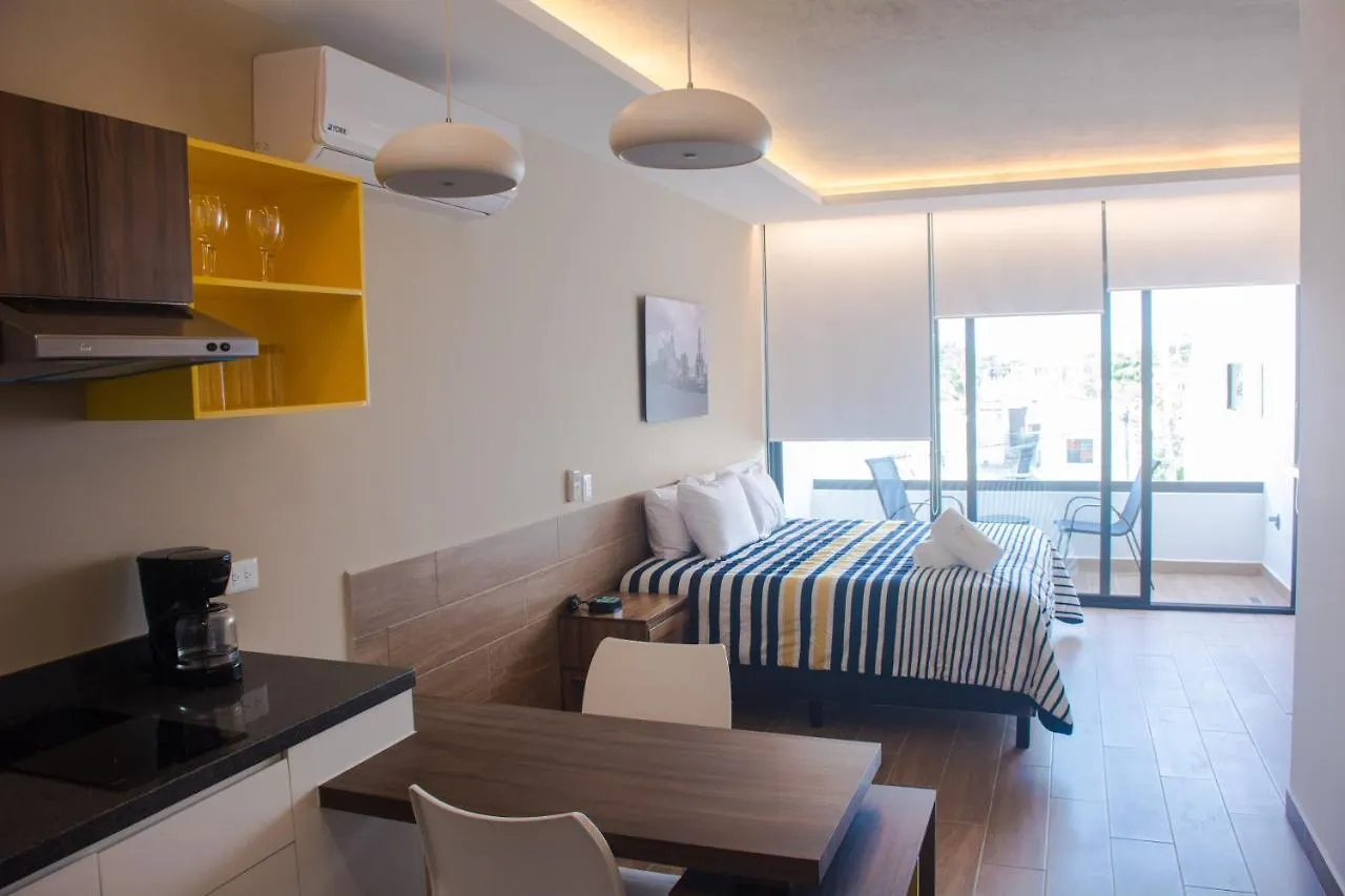 פלאייה דל כרמן Yellow Condos מקסיקו