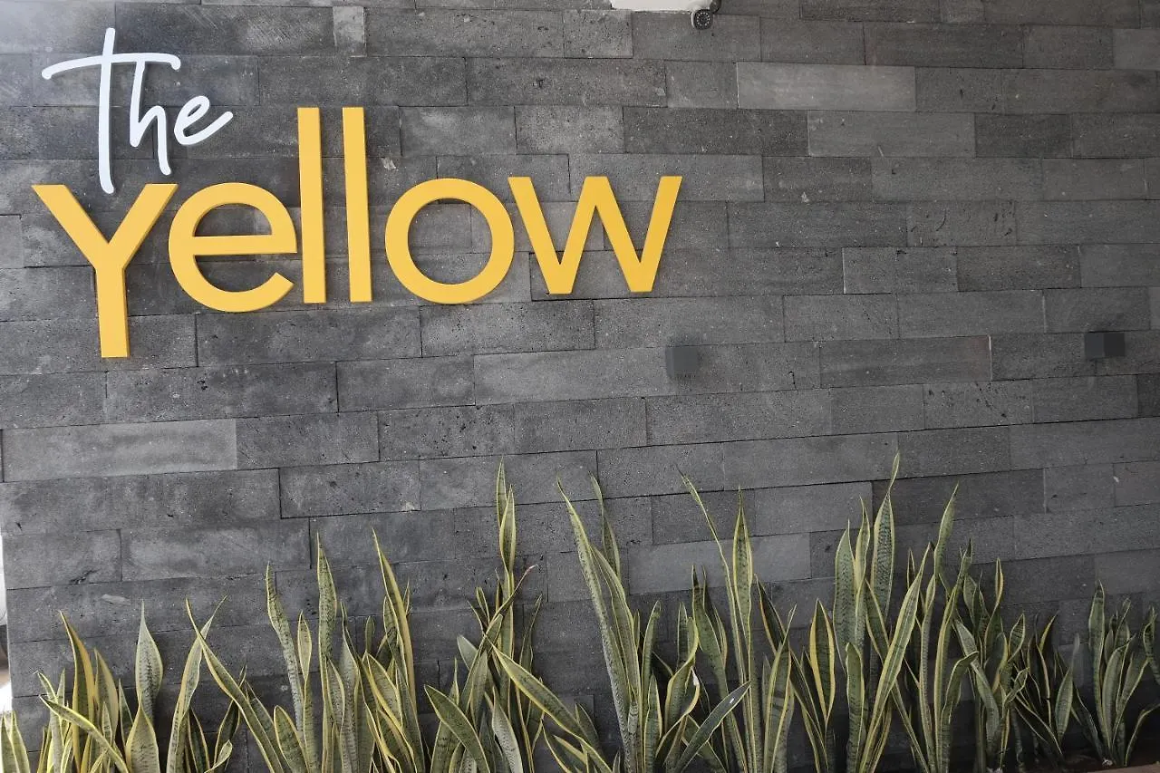 פלאייה דל כרמן Yellow Condos